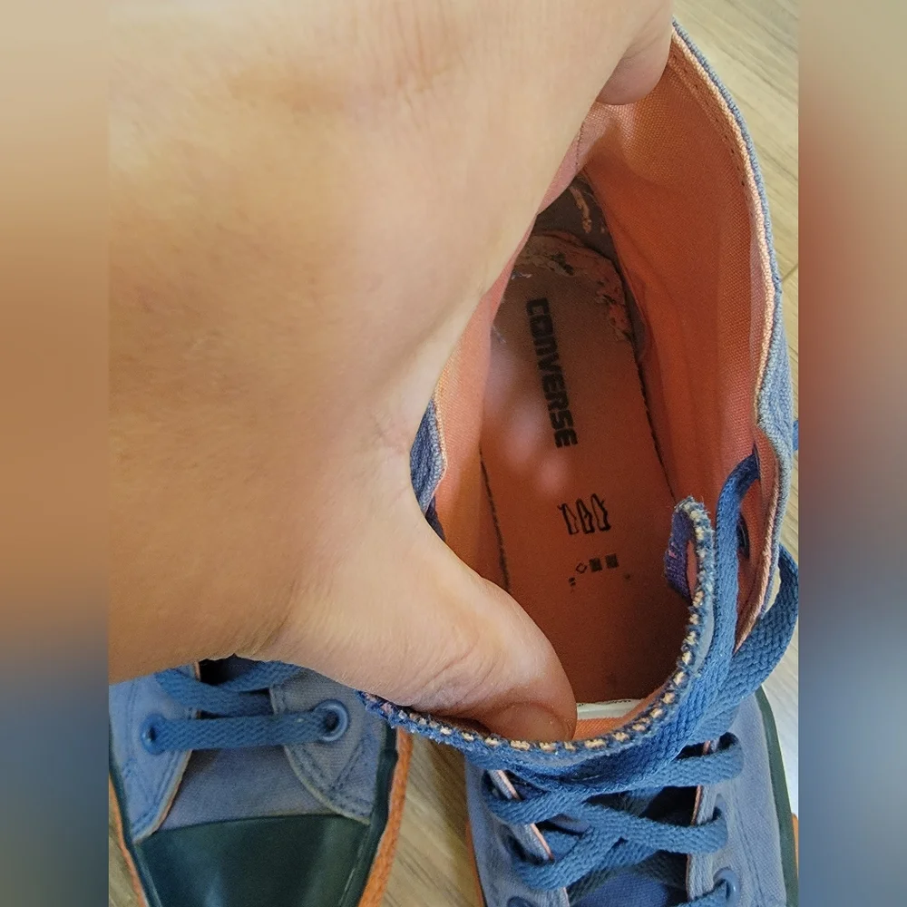 Converse, unisex mens US 9.5, women's 11.5, blue-orange - Picture 8 of 11